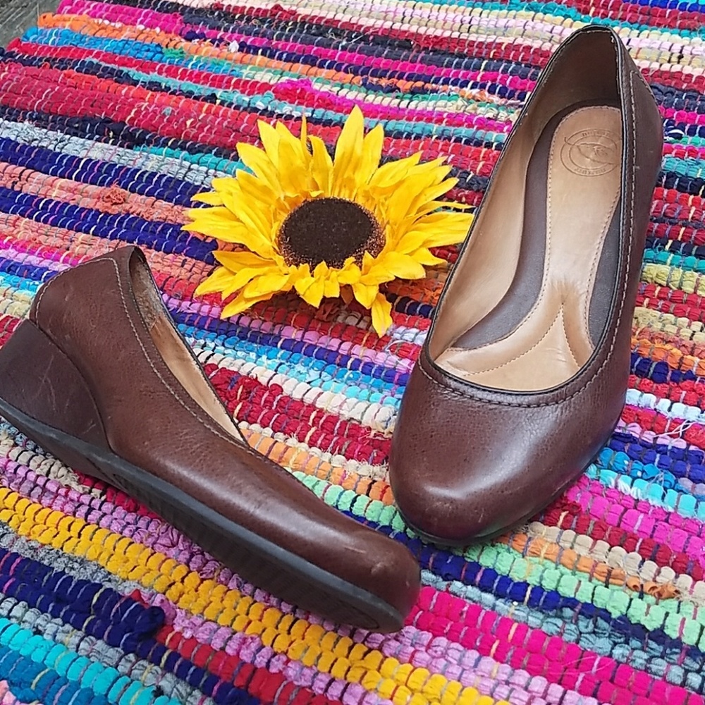 Nuture Leather Comfort Wedges